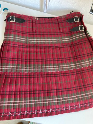 Custom-made Highland kilt crafted to provide a precise fit and traditional appearance. 